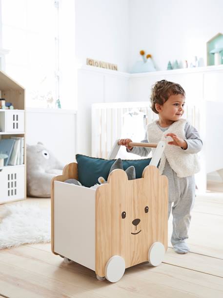 Box on Casters, Bear wood 