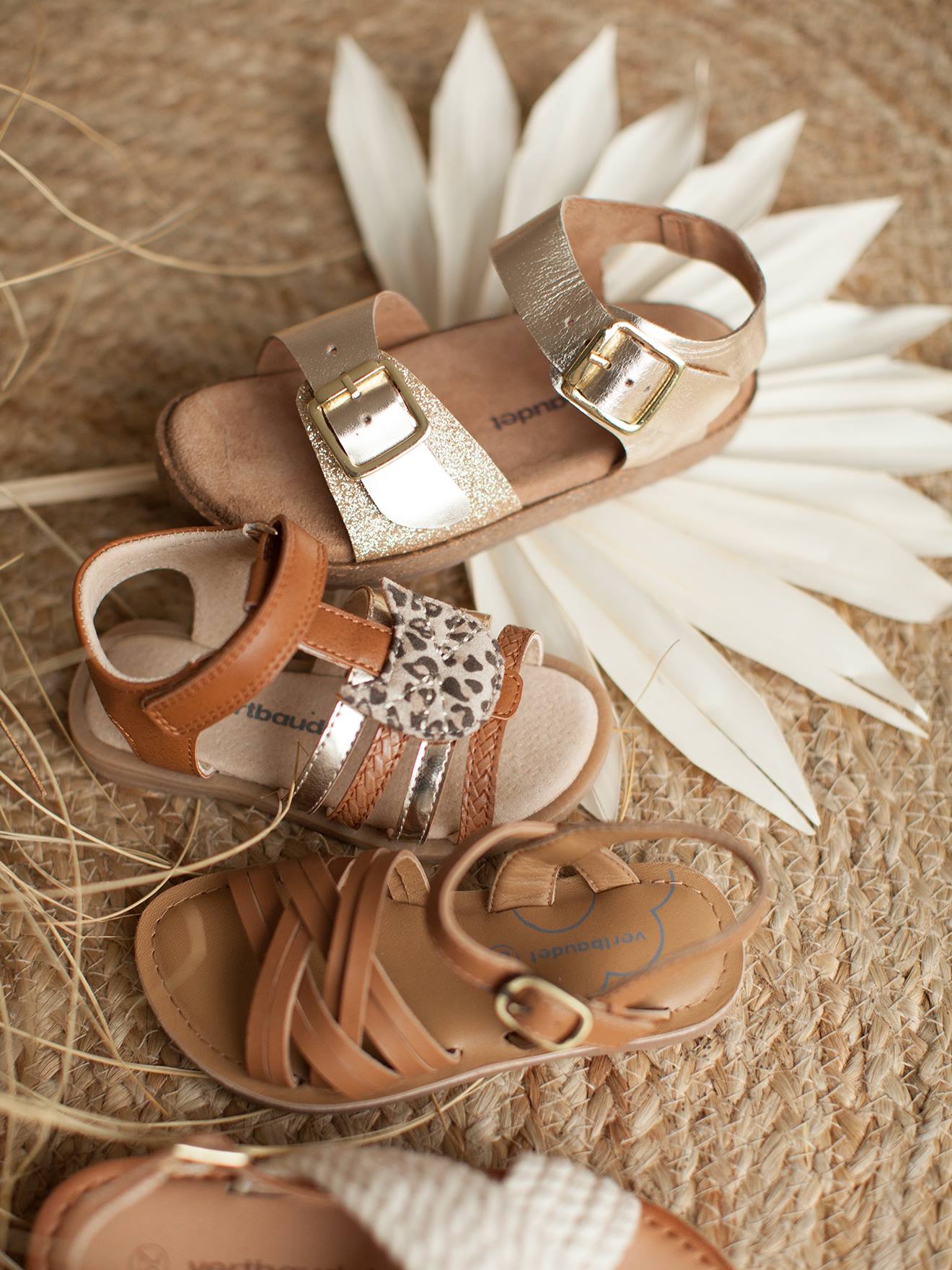 Gold sandals best sale size 4