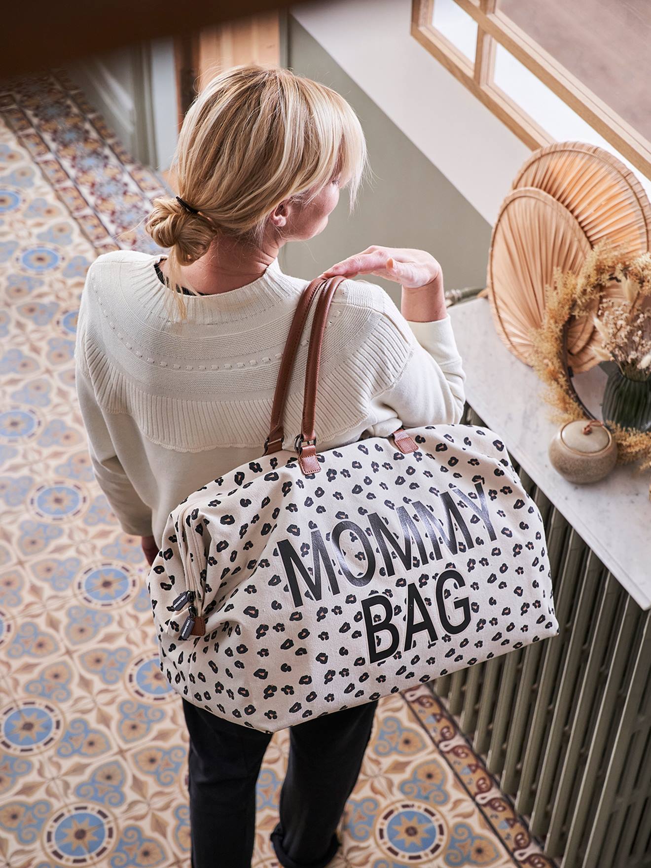 The mommy outlet bag