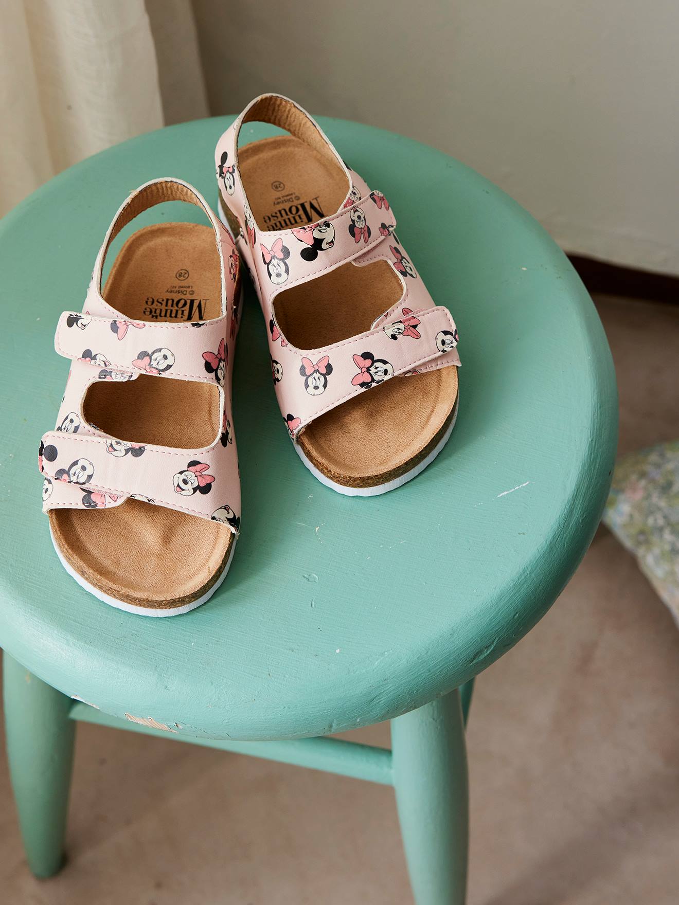 Minnie mouse sale girl shoes