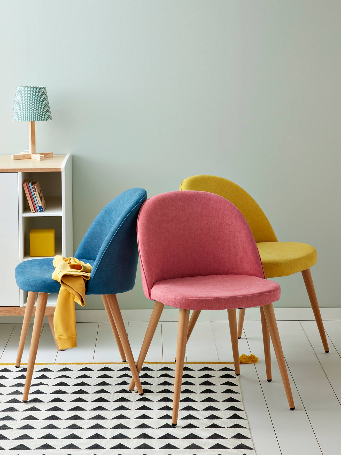 Pink fabric store desk chair