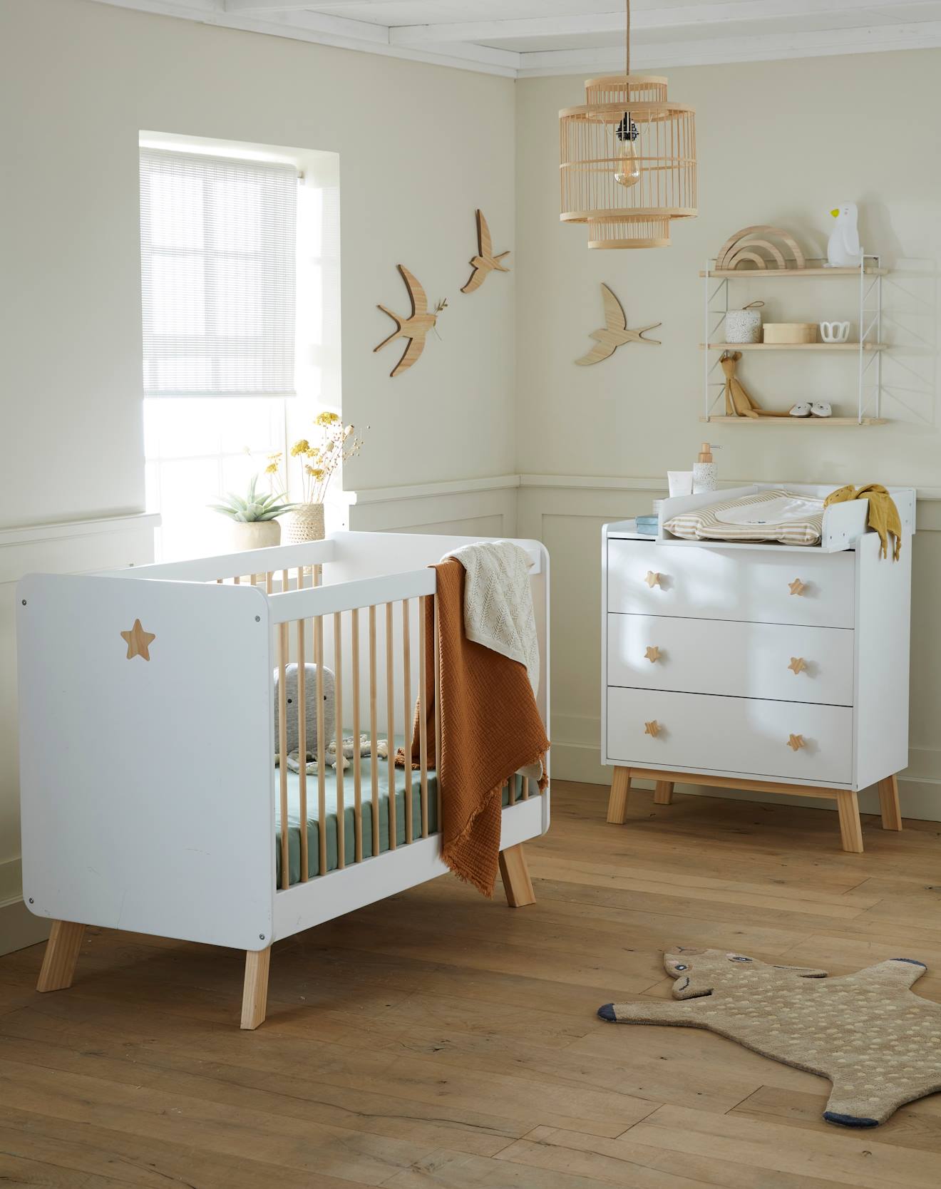 Nursery dresser outlet topper