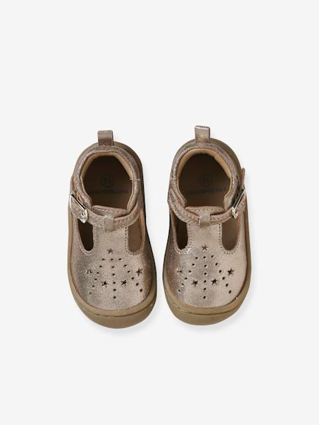 Soft Leather Pram Shoes for Babies, Designed for Crawling gold 