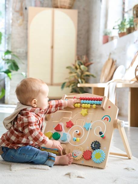 Montessori busy board: what it's for, sensory activities and buying guide