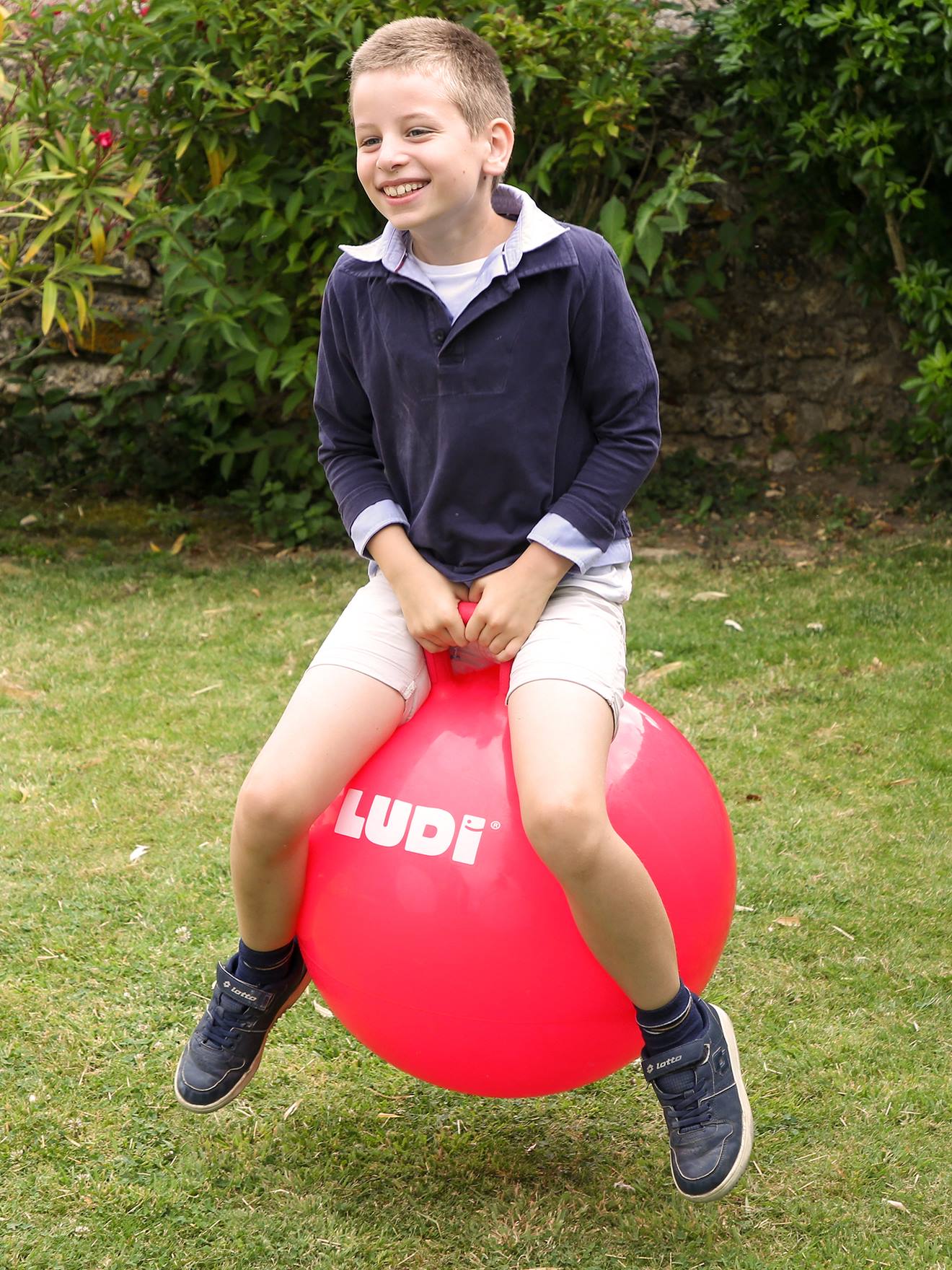 Space store hopper ball