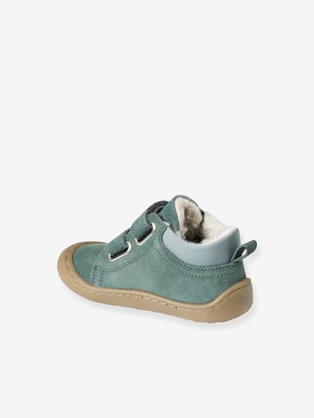 Pram Shoes in Soft Leather, Lined in Fur, for Babies, Designed for Crawling green 