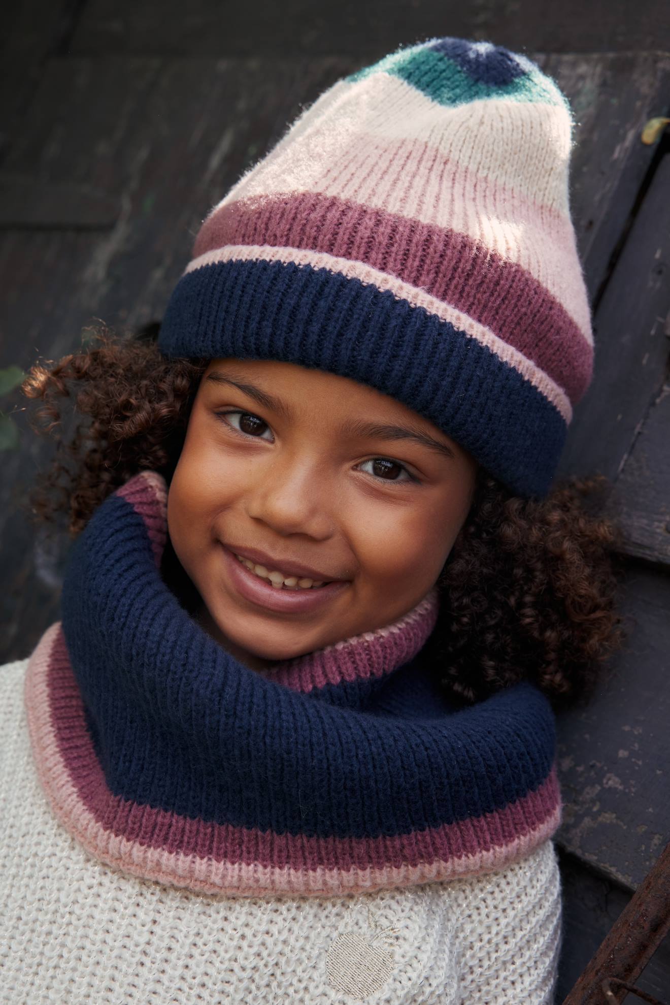 Girls navy deals hat and gloves