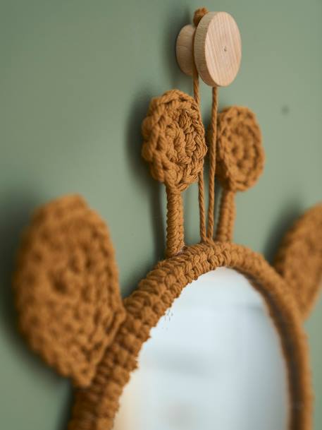 Knitted Giraffe Mirror camel 