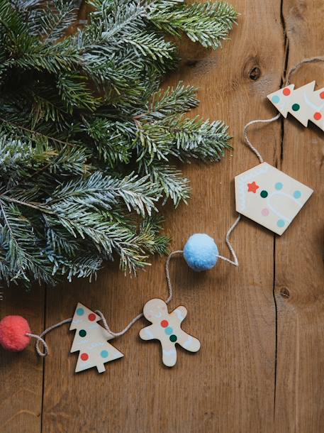 Wooden Garland, Gingerbread Man NO COLOR 